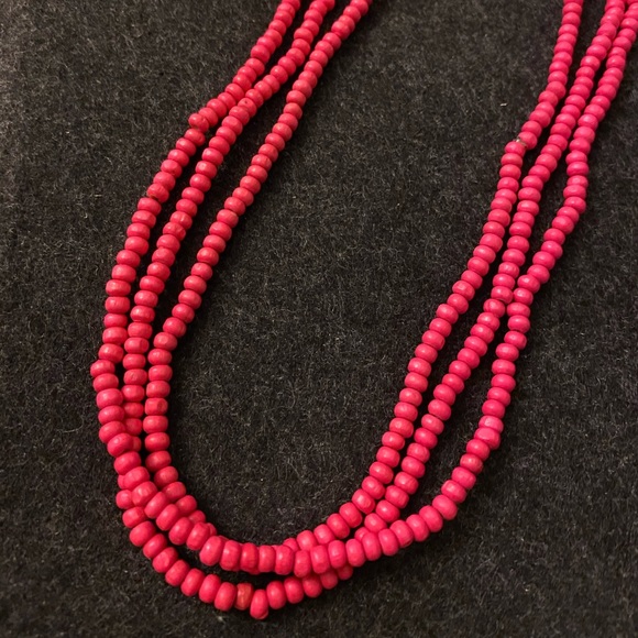 Pink beaded necklace with a pink mother of pearl earrings - Picture 2 of 6